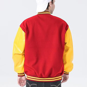 Veste de baseball vintage noire personnalisée avec manches en cuir, col montant et logo brodé - Product Image 2