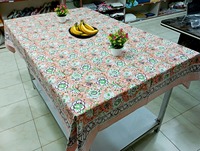 Nappe rectangulaire en coton écologique personnalisable, imprimée à la main, avec un motif floral moderne et doux pour la décoration de la maison et de la cuisine