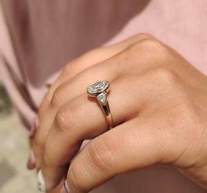 Anillo de Compromiso de Lujo con Diamante Cultivado en Laboratorio de Corte Ovalado de 1 Quilate, Oro Blanco Sólido de 14k, Claridad VVS1, Sin Níquel, Sin Plomo, para Mujer - Product Image 4