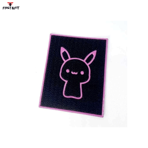 แผ่นยาง PVC 3 มิติ คุณภาพสูง แบบมีกาวในตัว ขอบเย็บเมอร์โรว์ สีและขนาดตามสั่ง ขายส่งสำหรับหมวก - Product Image 2