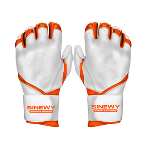 ถุงมือตีเบสบอลสีดำ Sinewy Sports Fitness พร้อมโลโก้สายฟ้าสีแดง ปิดด้วยแถบตีนตุ๊กแก สำหรับผู้ใหญ่ทุกเพศ - Product Image 2