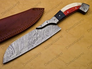 Couteau de chasse et de survie artisanal en acier Damas forgé, lame fixe, avec manche en bois de qualité supérieure. - Product Image 3