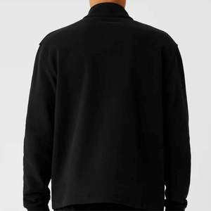 Fournisseur de pulls à col zippé 1/4 : Pulls personnalisés en polyester recyclé pour les marques de golf américaines, faible MOQ, personnalisation du logo, tailles S-XL - Product Image 5