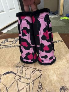 BRAND ZONE Equine <b>Boots</b> Patent Leather Horse Tendon <b>Brushing</b> <b>Boots</b> Splint <b>Boots</b> with 8MM Neoprean and Faux Fur Equestrian horse - Product Image 1