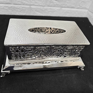 Boîte de rangement décorative en métal martelé, idéale pour la décoration du salon, du bureau et des tables consoles, vente en gros depuis l'Inde - Product Image 1