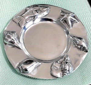 Assiette de service moderne en aluminium moulé, écologique, artisanale, durable, nouvelle couleur grise pour la vaisselle d'hôtel - Product Image 2