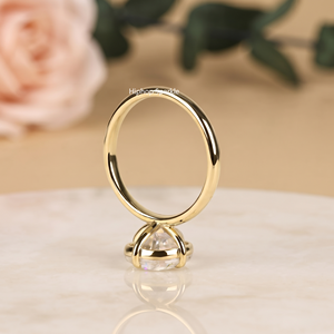 Anillo de Compromiso Solitario Clásico con Moissanita Corte Cojín, Oro Amarillo de 14K, Joyería Fina Minimalista para Novia, Regalo para Mujer, Anillo de Promesa - Product Image 2