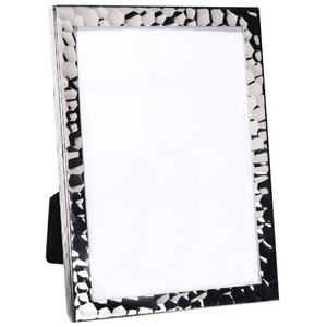 Marco de Fotos Moderno de Metal Plateado Facetado, Marco Geométrico de Alto Brillo para Decoración de Mesa en el Hogar y la Oficina - Product Image 4