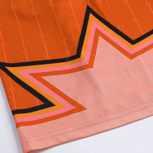 Ensemble d'uniformes de basketball pour hommes en polyester respirant, léger et durable, imprimé par transfert thermique, vêtements de sport pour l'entraînement - Product Image 5