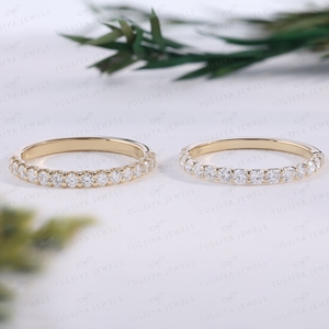 Anillo de Boda de Diamantes en Oro Amarillo, Anillo de Eternidad Apilable con Diamantes en Canal, Estilo Clásico, Joyería de Boda para Mujer - Product Image 2