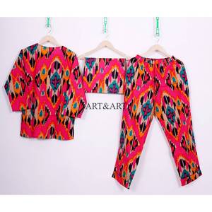 Conjunto de Pijama para Mujer, 100% Algodón Ecológico, Diseño Ikat Elegante y Modesto, Cómodo y Suave, Patrón Sólido, Pantalón y Camisa de Alta Calidad - Product Image 5