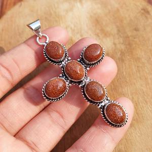 Pendentif Croix en Laiton Fait Main, Pierre de Sable Dorée Naturelle, Vintage, Unisexe, Plaqué Argent Antique, Bijou Cadeau à Bas Prix - Product Image 1