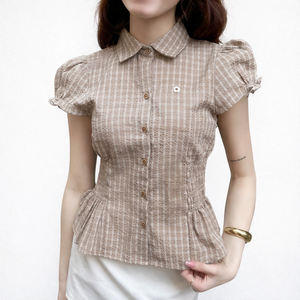 OEM ODM Blouse tricotée vintage à carreaux pour femme, à manches bouffantes et col montant, coupe ajustée, chemise boutonnée, haut décontracté d'été, vêtement vietnamien - Product Image 1