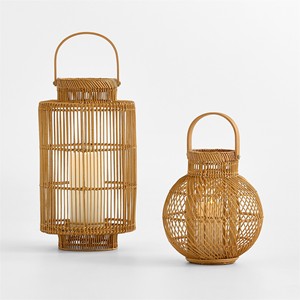 Lanterne en rotin naturel, porte-bougie artisanal, lanternes portables pour le camping et la décoration intérieure - Product Image 1