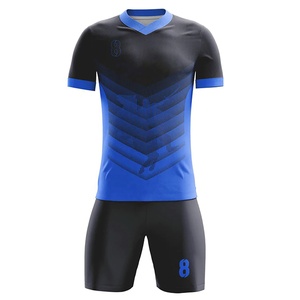 Conjunto de camisetas de fútbol personalizable al por mayor, kits de fútbol sublimados transpirables con nombre y diseño personalizados - Product Image 4