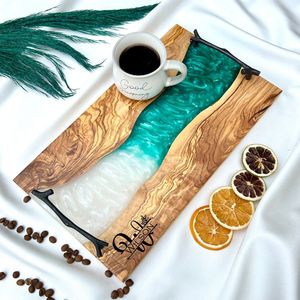 Bandeja de Servir Personalizada de Madera y Resina con Diseño Mediterráneo, Forma Rectangular, Acabado de Epoxi Verde de Lujo - Product Image 1