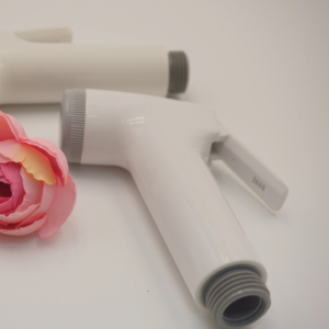 Bidé de Pared Moderno y Ecológico con Rociador Shattaf de un Solo Toque, de Plástico ABS Blanco, sin Desviador - Product Image 1