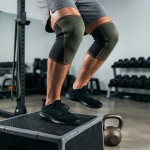 Nouvel Arrivage Manchons de Compression en Néoprène pour Coudes, Design Moderne Personnalisé, Équipement de Soutien pour Haltérophilie et Powerlifting - Product Image 5