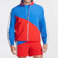 Conjunto deportivo de dos piezas para hombre con logotipo personalizado, chaqueta cortavientos de nailon con cremallera y pantalones cortos con forro de malla.