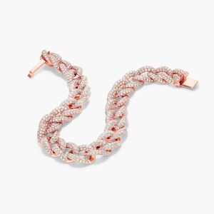 สร้อยข้อมือเพชรแบบ Pavé Curb Chain ทองคำสีเหลือง - Product Image 3