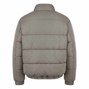 Blouson matelassé à capuche personnalisé avec isolation synthétique pour les collections de streetwear d'hiver - Product Image 2