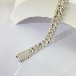 Bracelet en diamant personnalisé de qualité supérieure, bijoux fins en argent avec chaîne réglable, disponible à un prix raisonnable - Product Image 3