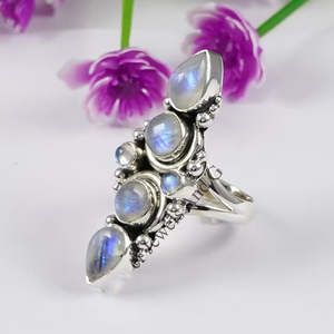 Bague artisanale en pierre de lune naturelle arc-en-ciel, bague en argent - Product Image 1