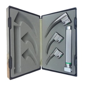 ชุดเครื่องมือส่องกล่องเสียงไฟเบอร์ออปติก Azicon รุ่น Macintosh พร้อมใบมีด 3 แบบ สำหรับการวางท่อช่วยหายใจ ขนาดโค้ง 2 3 4  พร้อมไฟ LED  ด้ามจับแบบใช้แบตเตอรี่  กล่องเก็บอุปกรณ์ - Product Image 2