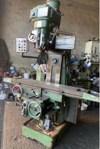 Competitive Price Used Vertical Milling Machine YCL-60 BT30 Spindle Taper 220/380V Medium Duty Multifunctional - Product Image 2