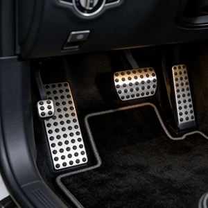 YIQIDA pour Mercedes Classe E S Accessoires intérieurs de voiture Ensemble de couvre-pédales de frein en acier inoxydable pour transmission automatique/manuelle - Product Image 1