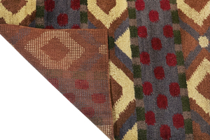 Tapis géométrique en laine multicolore personnalisé avec motif à rayures diamantées, écologique et antidérapant pour hôtel, villa, salon - Product Image 5