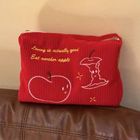 Sac élégant à thème de dessin animé brodé en forme de corne : un sac de maquillage imperméable, spacieux et structuré en 3D, et un organiseur portable