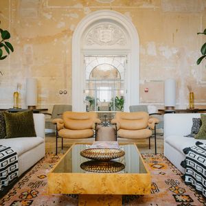 Fauteuil rembourré moderne nordique avec coussin moelleux et structure métallique pour salon, chambre à coucher, hall d'hôtel - Product Image 4