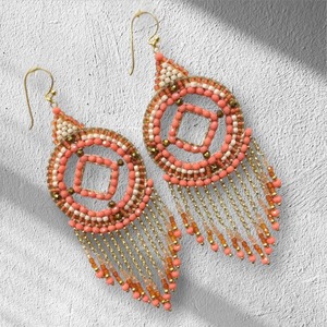 Boucles d'oreilles perlées de la série Luxe, qualité supérieure, finition brillante, article d'usine en gros - Product Image 1