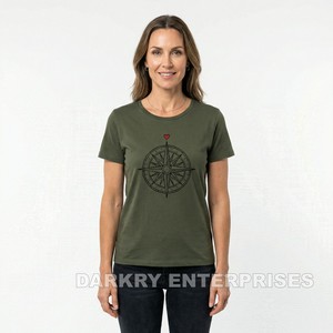 Fabricant de t-shirts personnalisés pour femmes, t-shirt en coton noir, impression néon cœur cerise, impression en sérigraphie en gros, marque privée, usine OEM - Product Image 4