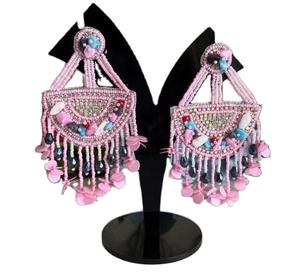 Boucles d'oreilles brodées à la main avec des perles, boucles d'oreilles multi-perles personnalisées, bijoux de fête pour femmes au meilleur prix, boucles d'oreilles à perles - Product Image 1