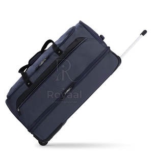 Sacs de voyage légers et imperméables, dernier design, nouvelle arrivée, fabriqués au Pakistan, en vente. - Product Image 4