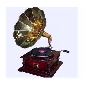 Gramófono Cuadrado de Estilo Vintage, Reproductor de Discos de Madera y Cuerno, Gramófono Funcional con Acabado Dorado, Decoración para el Hogar - Product Image 3