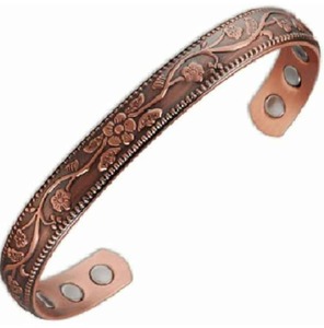 Bracelet ajustable en cuivre massif fait main, bijou de mode contemporain, idéal pour un cadeau - Product Image 2