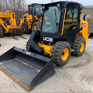 Excavatrice sur chenilles jaune d'occasion fiable de 3 tonnes avec peu d'heures de fonctionnement et cabine entièrement fermée pour projets utilitaires - Product Image 1