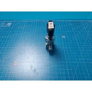 Válvula de Diafragma de Ultra Alta Pureza FUJIKIN 316L UP 021329, Usada como Pieza de Repuesto para Equipos de Semiconductores Legacy - Product Image 2