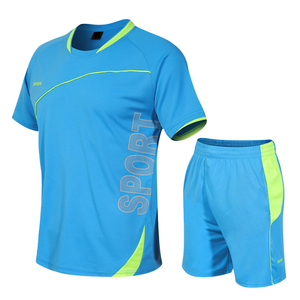 เสื้อฟุตบอลชายแบบสั่งพิมพ์ลายเอง คอวี แขนสั้น แห้งเร็ว ผลิตจากโพลีเอสเตอร์ ระบายอากาศได้ดี ชุดกีฬา - Product Image 1