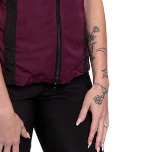 เสื้อกันเปื้อนสำหรับช่างตัดแต่งขนสัตว์ พร้อมแถบรัดข้อมือแบบยืดหยุ่น ผ้ากันน้ำคุณภาพพรีเมียม ผู้ผลิตขายส่ง รับทำโลโก้ ดีไซน์เฉพาะ - Product Image 3