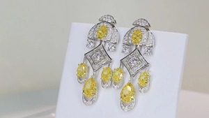 Boucles d'oreilles de luxe pour femme, design géométrique, en argent 925 et zircon, sertissage à griffes, bijoux de mariage - Product Image 6