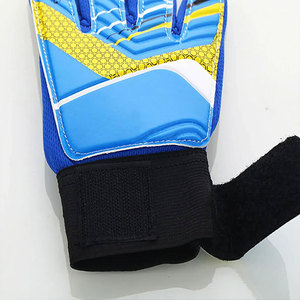 Guantes de Portero de Fútbol Personalizados, Dedos Completos, Blancos con Estampado Negro, Cierre de Velcro, Unisex, Transpirables, Antideslizantes - Product Image 3
