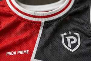 ชุดเสื้อและกางเกงบาสเก็ตบอล Pada Prime สำหรับทุกเพศ สีแดงดำ พิมพ์ลายแบบ Sublimation ระบายอากาศได้ดี ผลิตจากโพลีเอสเตอร์ ชุดยูนิฟอร์มสำหรับผู้ใหญ่ ไซส์ L - Product Image 6