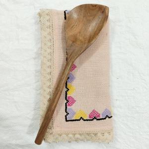 Saladier en bois artisanal avec manche en résine époxy Cuillère de cuisine rustique écologique avec ustensile de cuisine en feuille d'or - Product Image 3