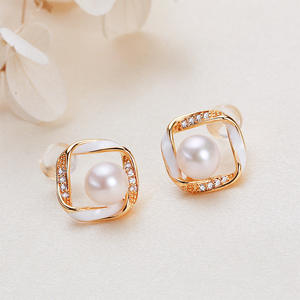 Wholesale S925 <b>Silver</b> Ear Needles <b>Earrings</b> with High Quality Temperament Fine <b>Stud</b> Freshwater Pearl <b>Earrings</b> <b>for</b> <b>Women</b> - Product Image 2