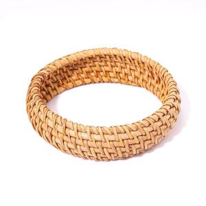 Bracelet en rotin tressé de fournisseur fiable, bracelets pour femmes, bracelets luxueux à enfiler - Product Image 1