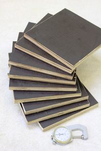 Contrachapado Recubierto de Película Fabricado en Vietnam, 4x8, 12mm, 15mm, 18mm, 7/9/11 Capas, para Encofrado de Hormigón - Product Image 2